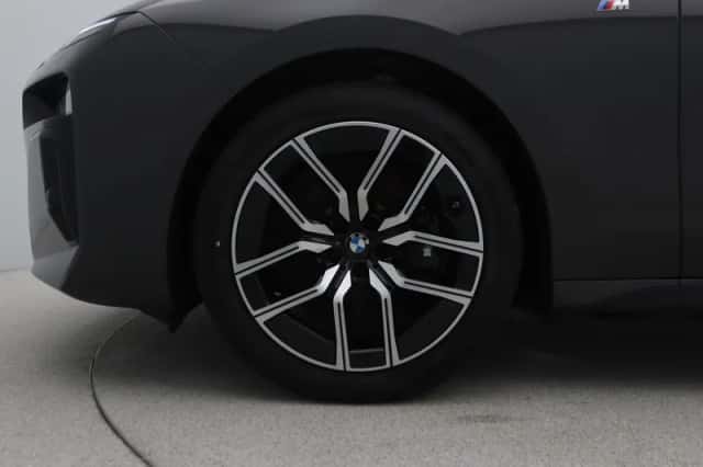 BMW i7 (2025) thumbnail 20
