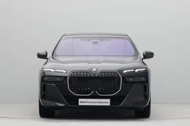 BMW i7 (2025) thumbnail 6