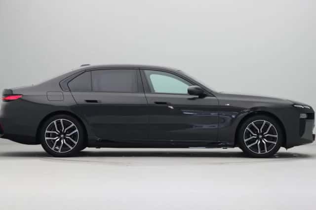 BMW i7 (2025) thumbnail 8