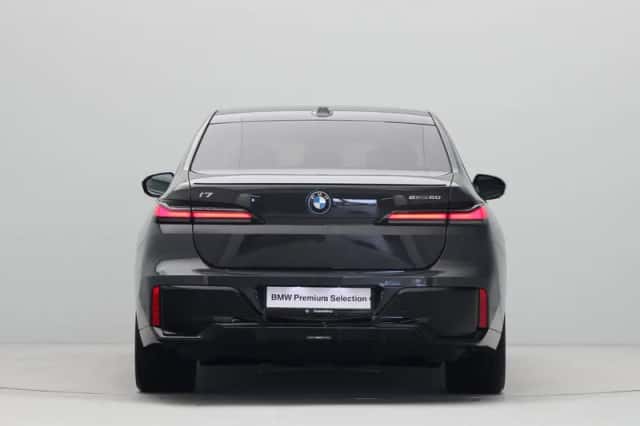 BMW i7 (2025) thumbnail 10