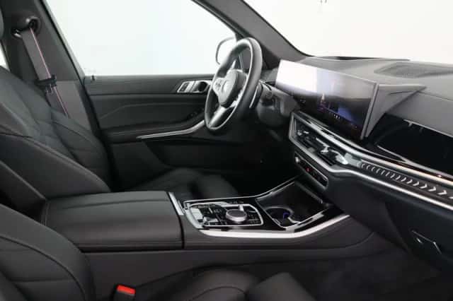 BMW X5 (2025) thumbnail 16