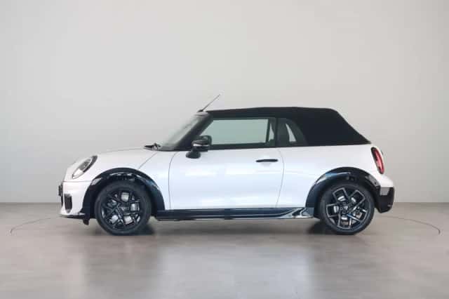 MINI Cabrio (2026) thumbnail 15