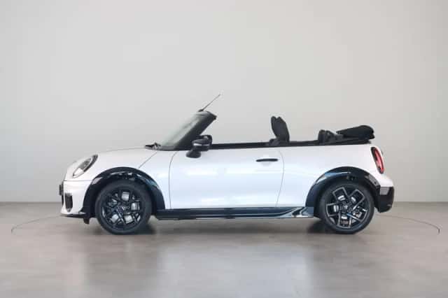 MINI Cabrio (2026) thumbnail 16
