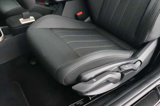 MINI Cabrio (2026) thumbnail 26