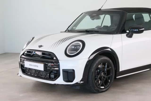 MINI Cabrio (2026) thumbnail 35
