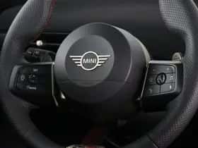MINI Cabrio (2026) thumbnail 38