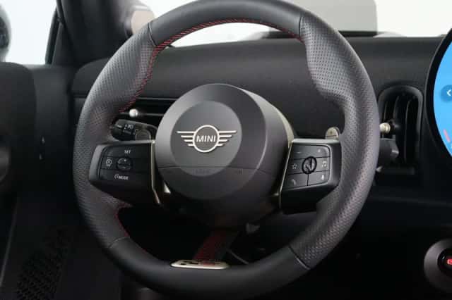 MINI Cabrio (2026) thumbnail 39