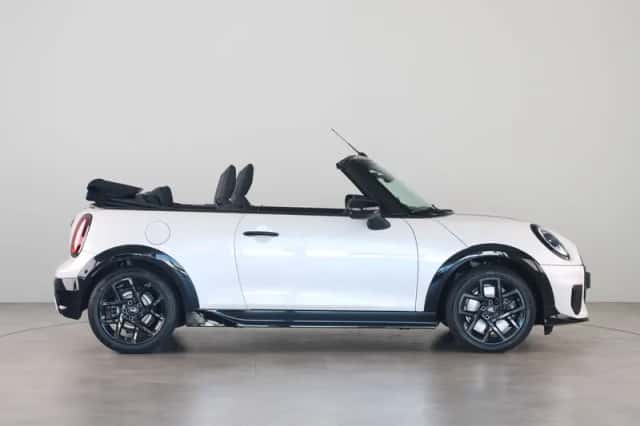 MINI Cabrio (2026) thumbnail 8