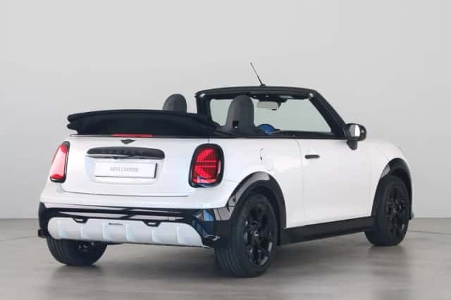 MINI Cabrio (2026) thumbnail 10