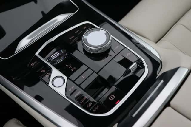 BMW X5 (2026) thumbnail 13