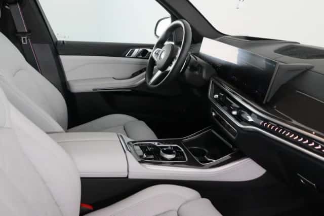 BMW X5 (2025) thumbnail 16