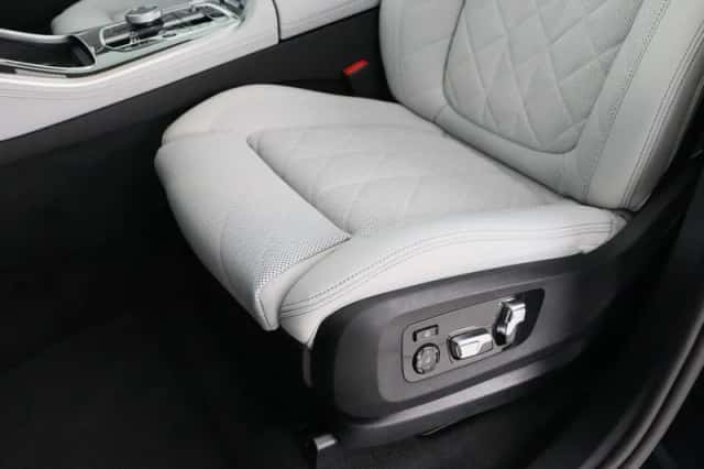 BMW X5 (2025) thumbnail 19