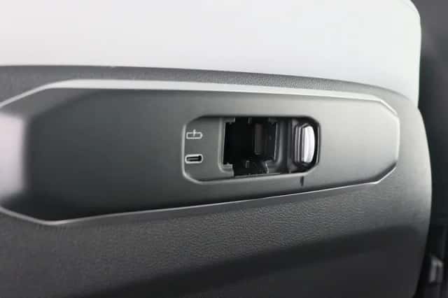 BMW X5 (2025) thumbnail 37