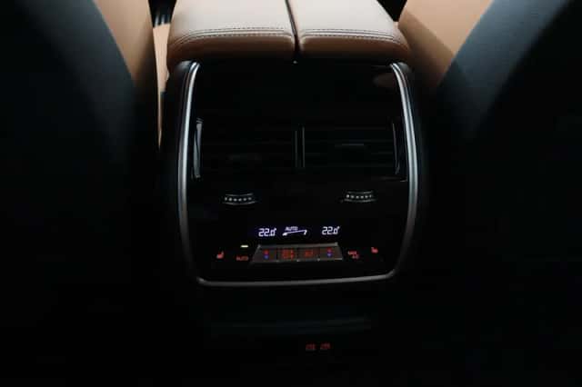 BMW X5 (2025) thumbnail 24