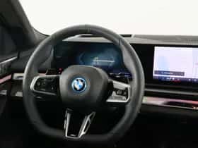 BMW 5-Serie (2025) thumbnail 2