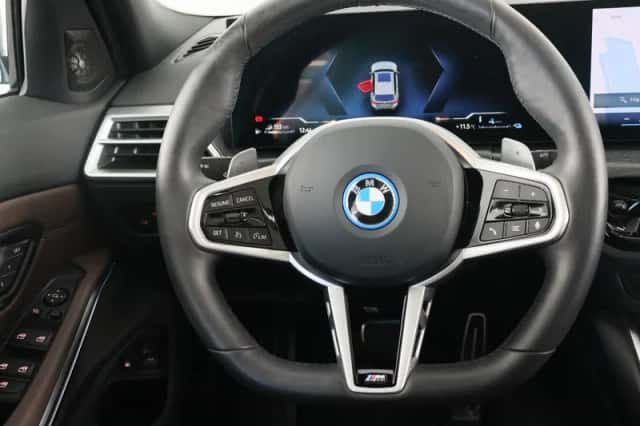 BMW 3-Serie (2025) thumbnail 2