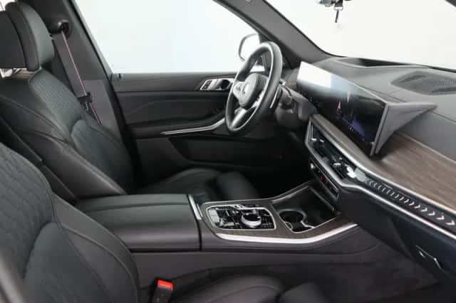 BMW X5 (2025) thumbnail 16