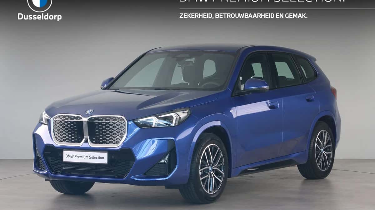 BMW iX1 (2025) — foto 1