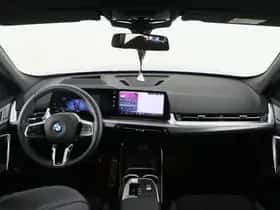 BMW iX1 (2025) thumbnail 13