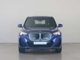 BMW iX1 (2025) thumbnail 6