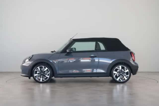 MINI Cabrio (2026) thumbnail 15