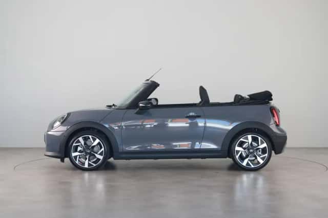 MINI Cabrio (2026) thumbnail 16