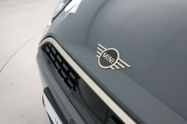 MINI Cabrio (2026) thumbnail 28