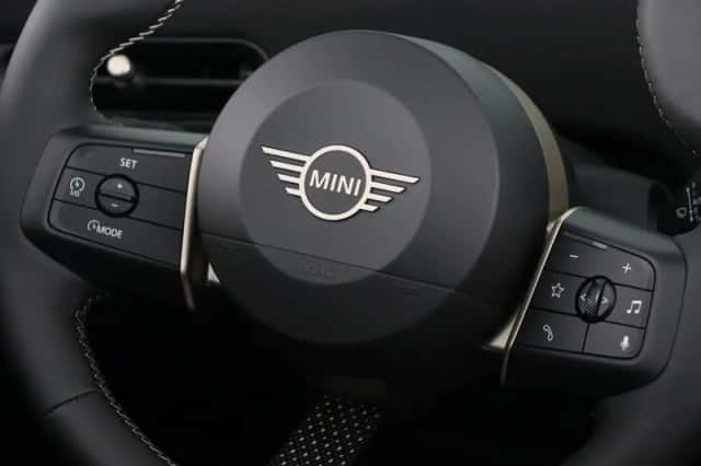 MINI Cabrio (2026) thumbnail 31