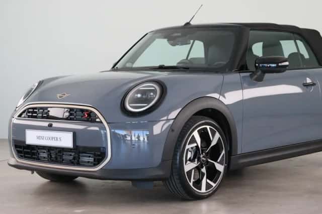 MINI Cabrio (2026) thumbnail 34