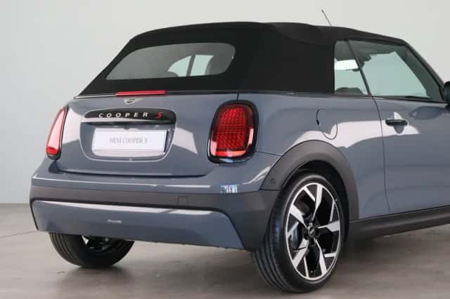 MINI Cabrio (2026) thumbnail 36