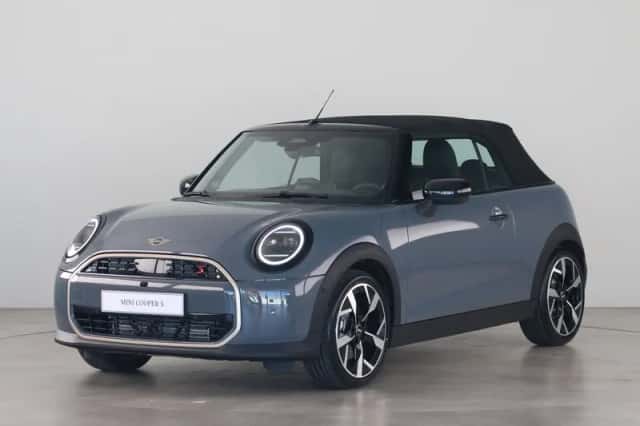 MINI Cabrio (2026) thumbnail 6