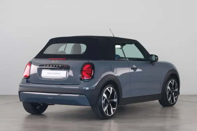 MINI Cabrio (2026) thumbnail 9
