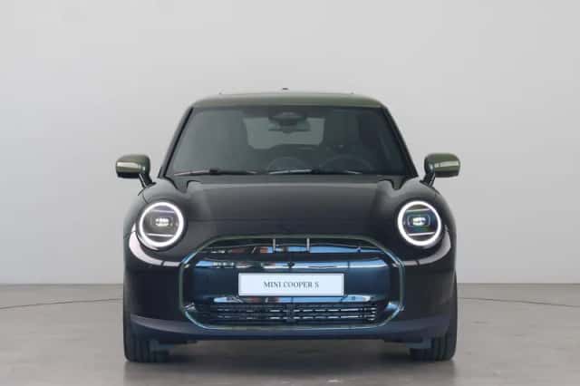 MINI Cooper (2026) thumbnail 2