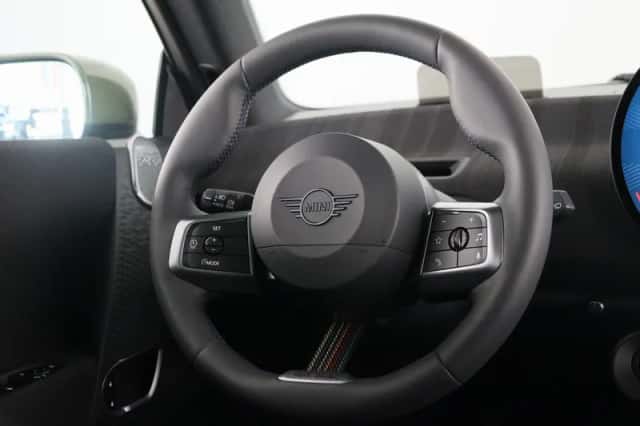 MINI Cooper (2026) thumbnail 23