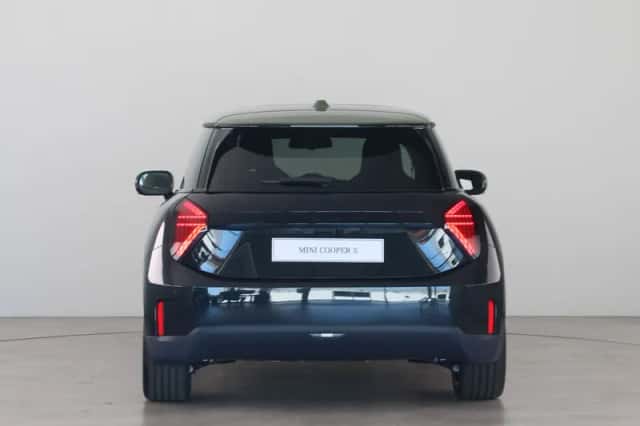 MINI Cooper (2026) thumbnail 6