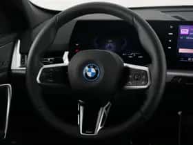 BMW iX1 (2026) thumbnail 38