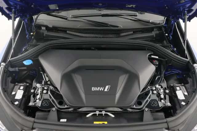 BMW iX1 (2026) thumbnail 5