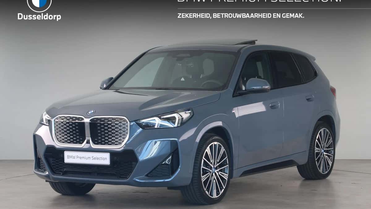 BMW iX1 (2025) — foto 1