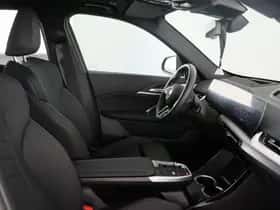 BMW iX1 (2025) thumbnail 16