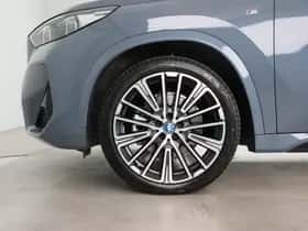 BMW iX1 (2025) thumbnail 24