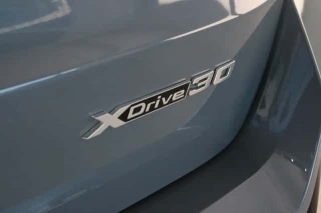 BMW iX1 (2025) thumbnail 26