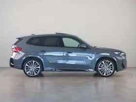 BMW iX1 (2025) thumbnail 10