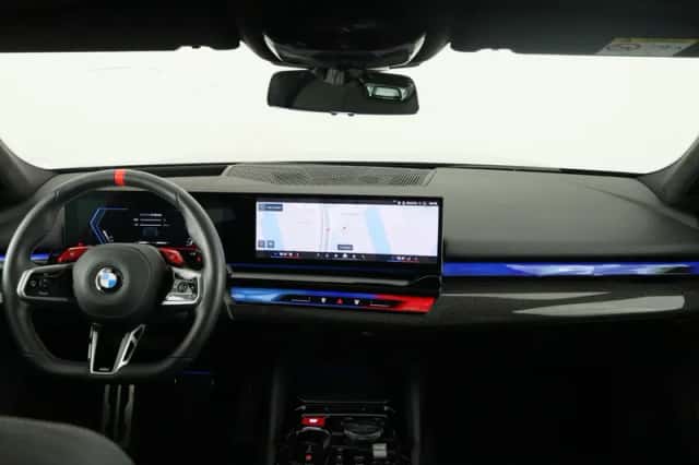 BMW M5 (2025) thumbnail 15