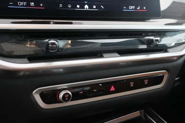 BMW X5 (2025) thumbnail 11