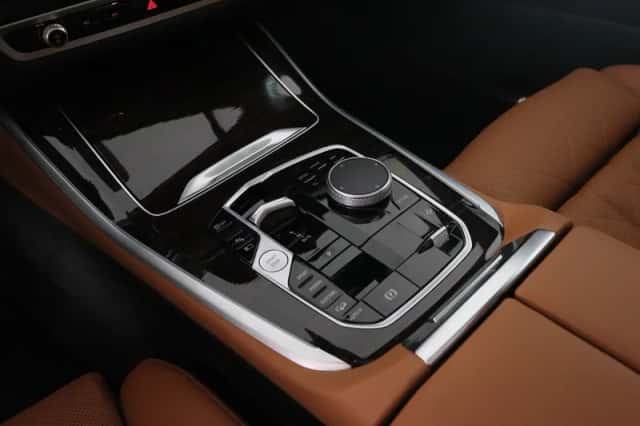 BMW X5 (2025) thumbnail 9