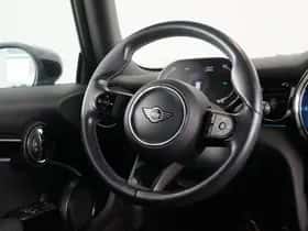 MINI Electric (2021) thumbnail 2