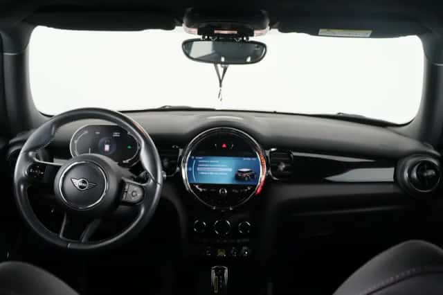 MINI Electric (2021) thumbnail 15