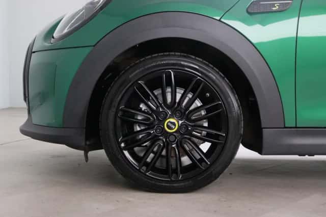 MINI Electric (2021) thumbnail 21