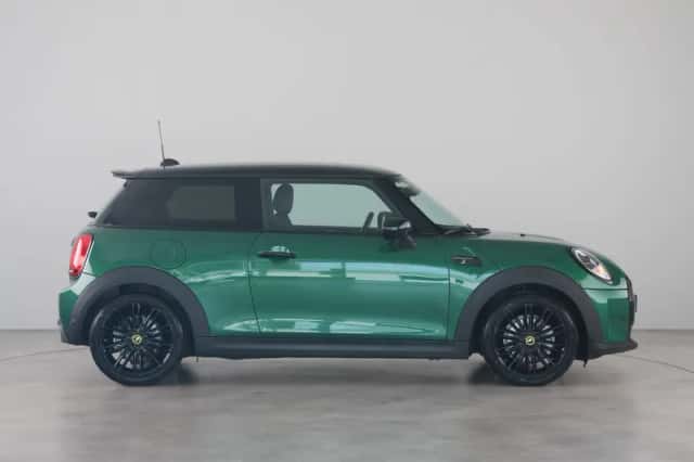 MINI Electric (2021) thumbnail 10