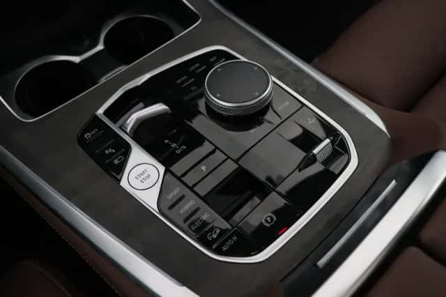 BMW X5 (2025) thumbnail 16